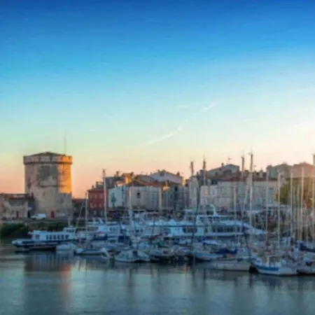 شقة 40 M Facing The Old Port Of